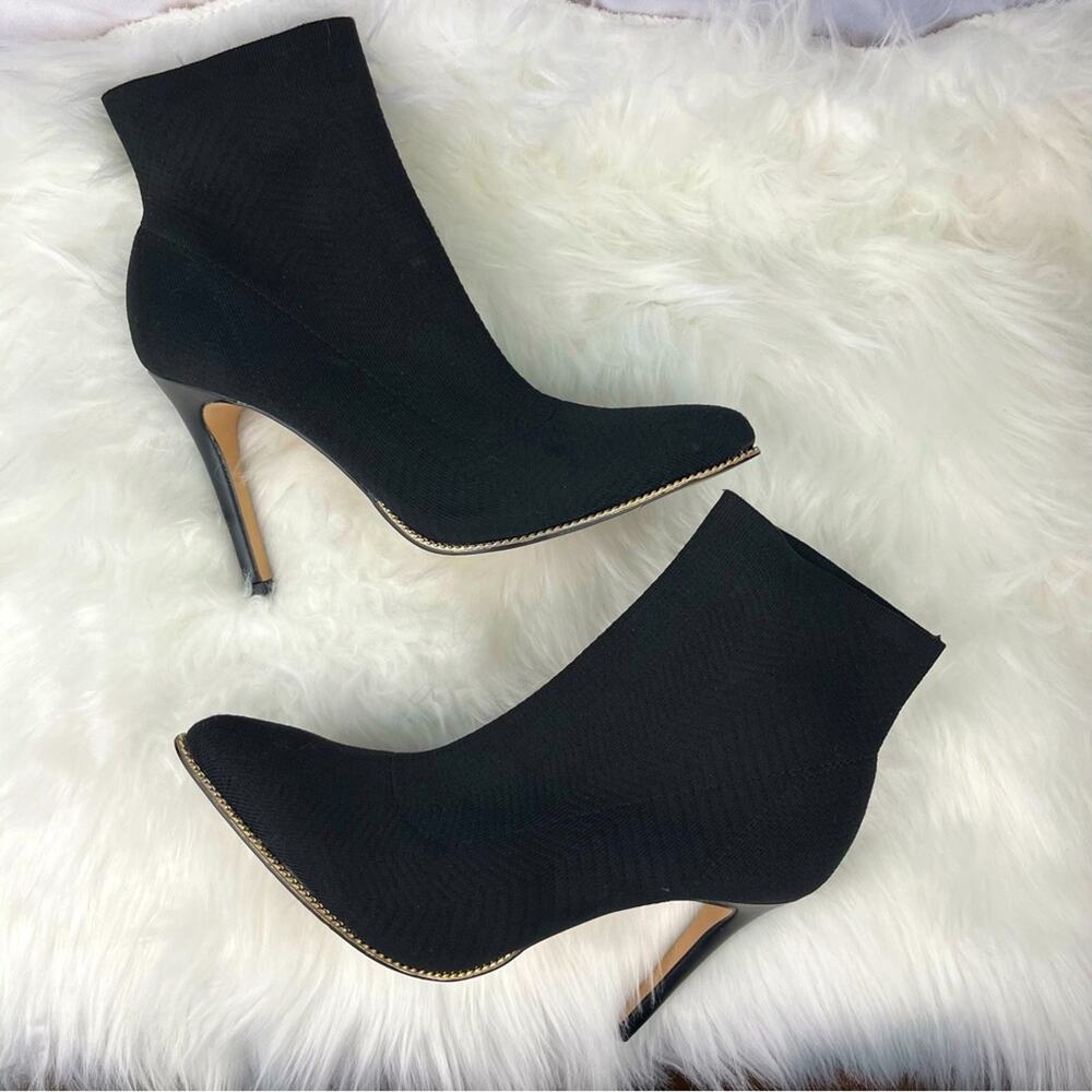 BCBGENERATION Hilston Black Knit Sock Ankle Pointy Toe Bootie Women's Size 8